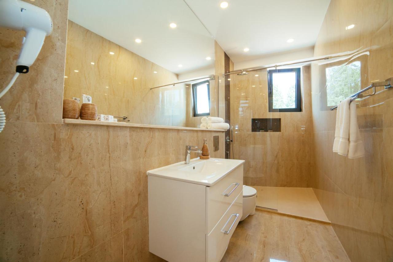Hotel Ambiente Ulcinj Exterior photo