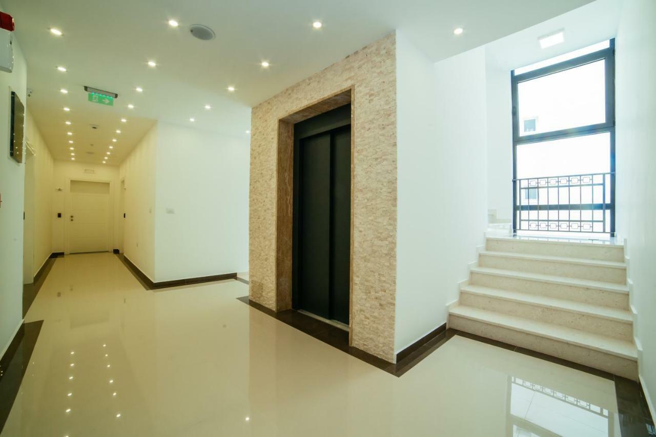Hotel Ambiente Ulcinj Exterior photo