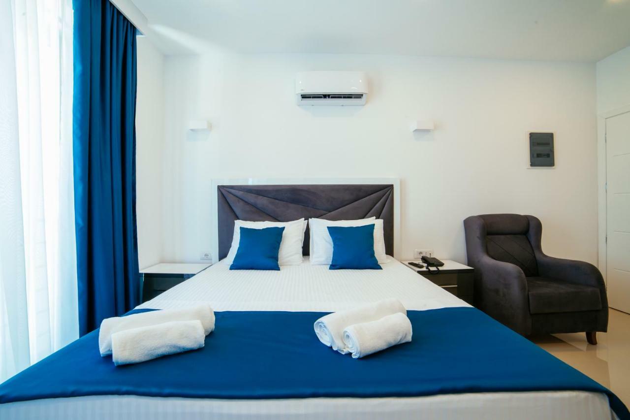 Hotel Ambiente Ulcinj Exterior photo